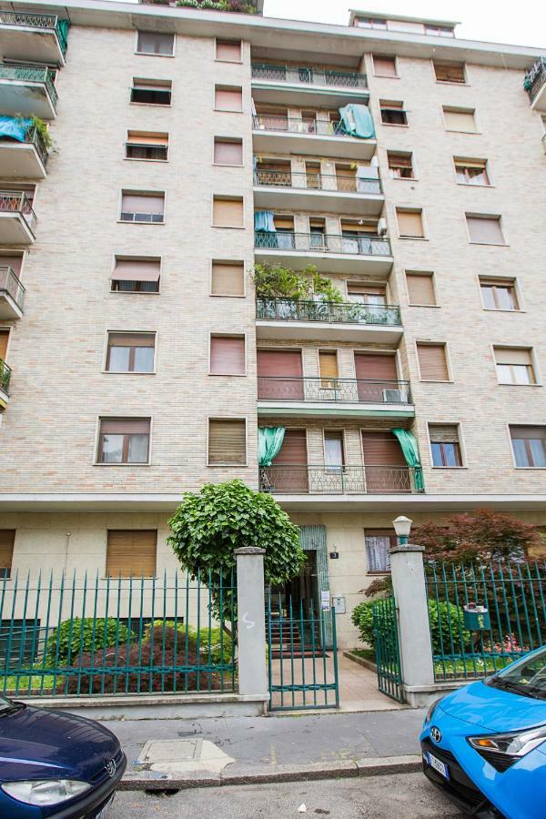 Lorenteggio Studio Apt Milán Exterior foto