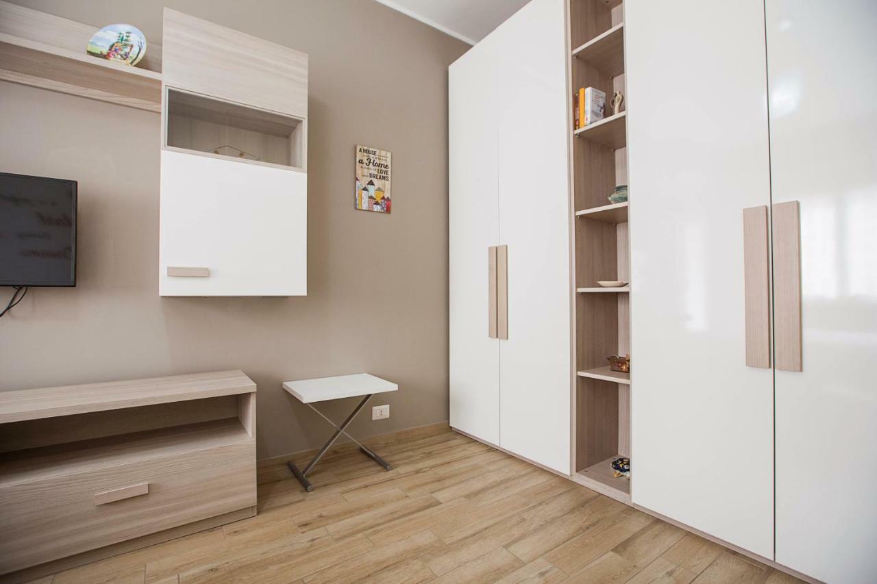 Lorenteggio Studio Apt Milán Exterior foto
